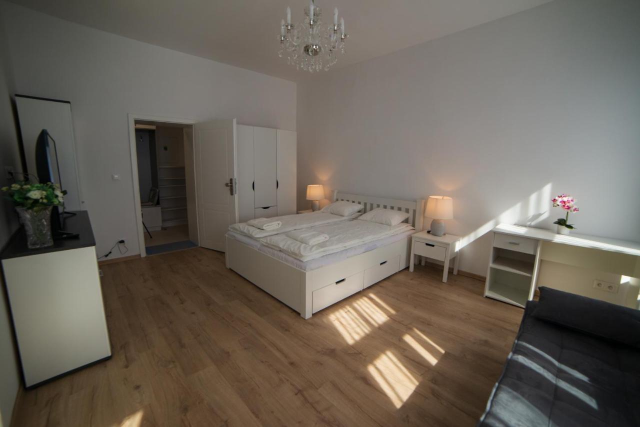 Top Class Apartments In Carlsbad Карловы Вары Экстерьер фото